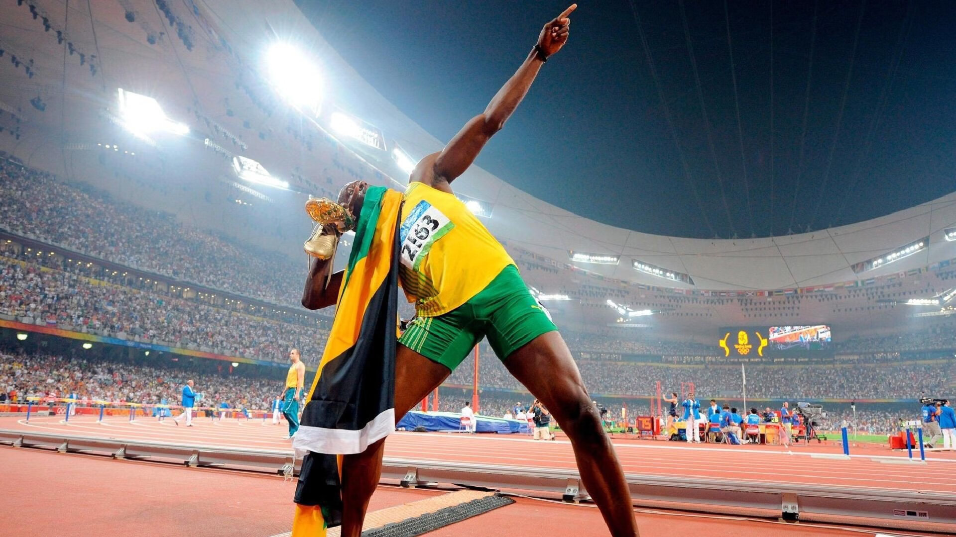 “华金·托比利亚的迅猛反应与稳健防守,提升美洲狮队的竞争力”